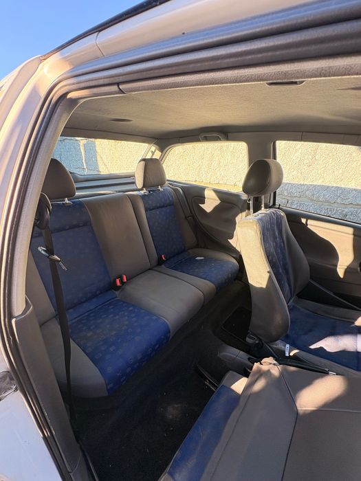 Seat Ibiza 5 lugares e 3 portas
