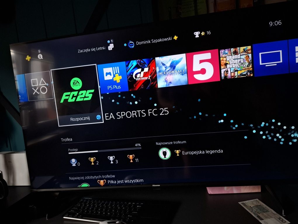 Sprzedam PS4 PRO 1TB