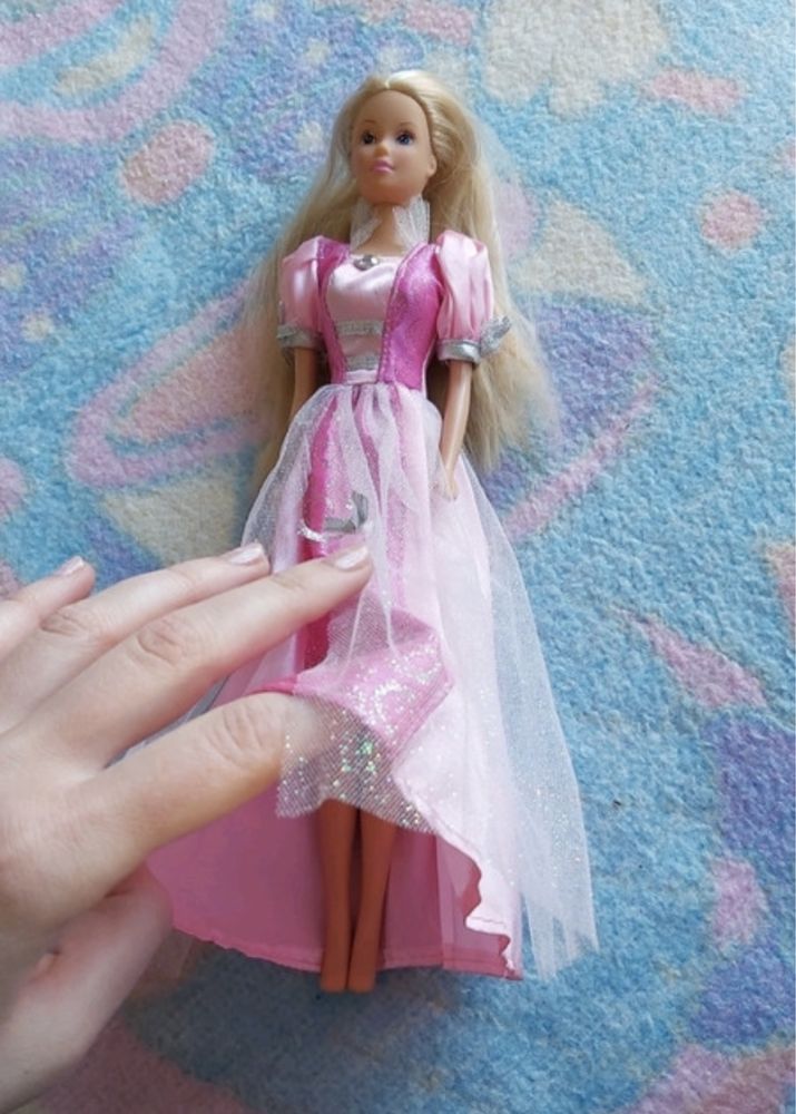 Lalka Barbie zapraszam