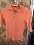 Camisa laranja florescente meia manga