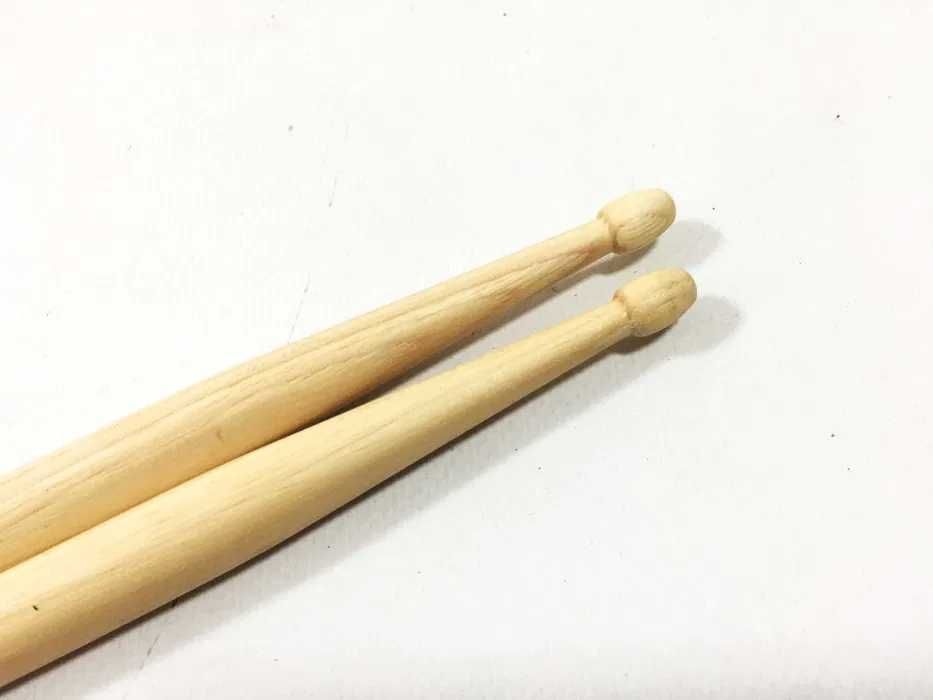 4 komplety pałek Vic Firth American Classic Hickory 5A