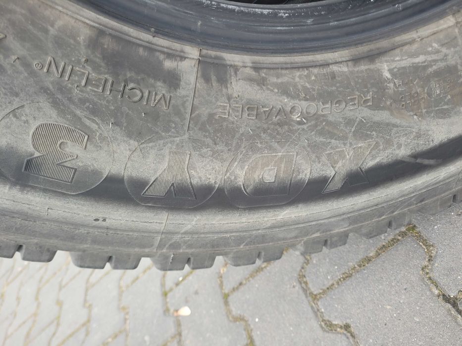 Opony 12 R22,5 MICHELIN 2 x przód , 4 x tył