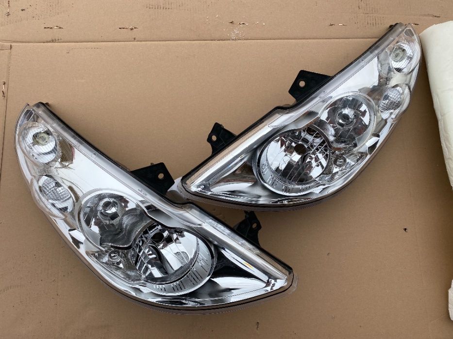 RENAULT MASTER III 2010 - Lampa przednia prawa FAKTURA VAT