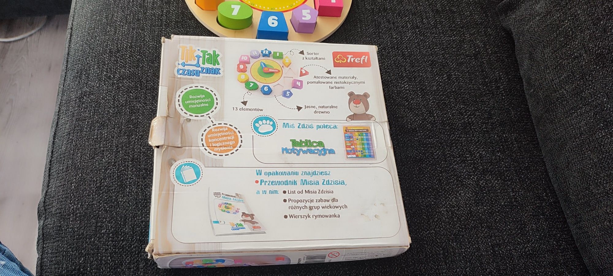 Tik tak drewniany zegar znak czasu Trefl