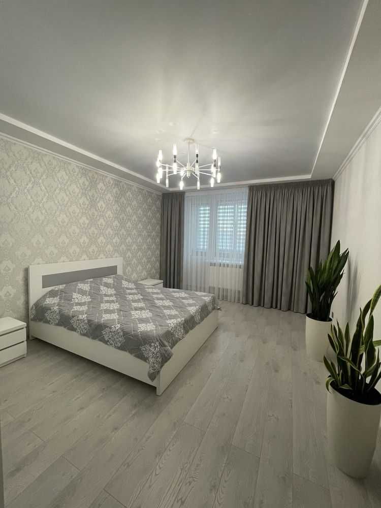 Готова до заселення 2-к квартира в новобудові, 81 м² Виставка 
ID38625