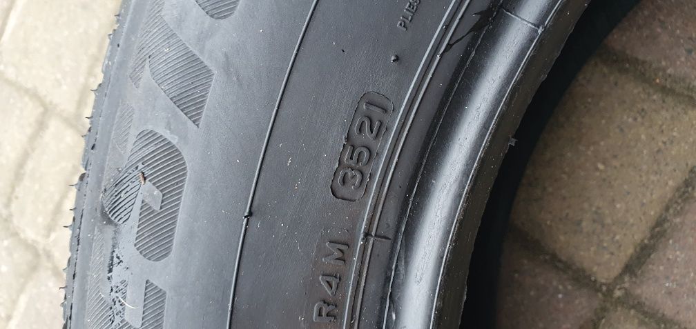 235/60/18 5.7 mm 2023r Bridgestone 4szt