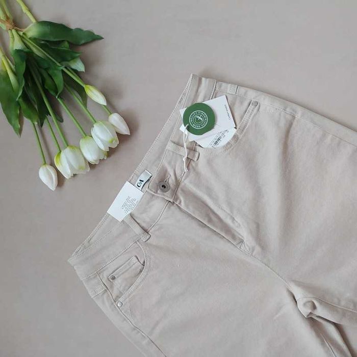 Spodnie dżinsy jeansy kremowe beżowe 38 M