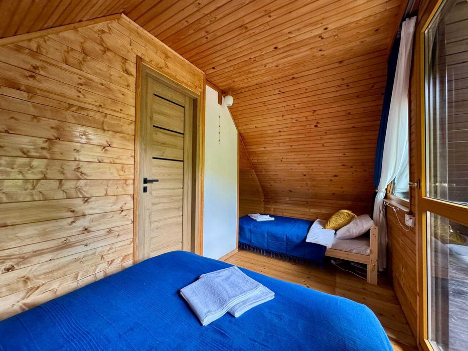 Biały Domek w Międzybrodziu Żywieckim – Wynajem w Sercu Natury!-Quady