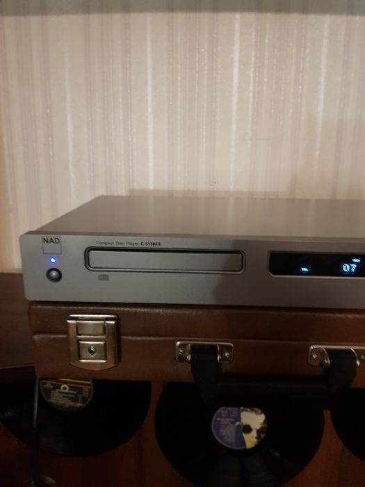 NAD C 515 BEE ( 24 битный как новый ) Cd плеер , Cd проигрыватель , Cd