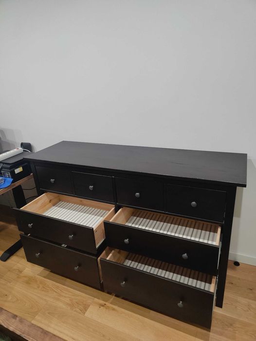 Komoda Hemnes IKEA czarnobrązowa +2 stoliki nocne Hemnes czarnobrązowe