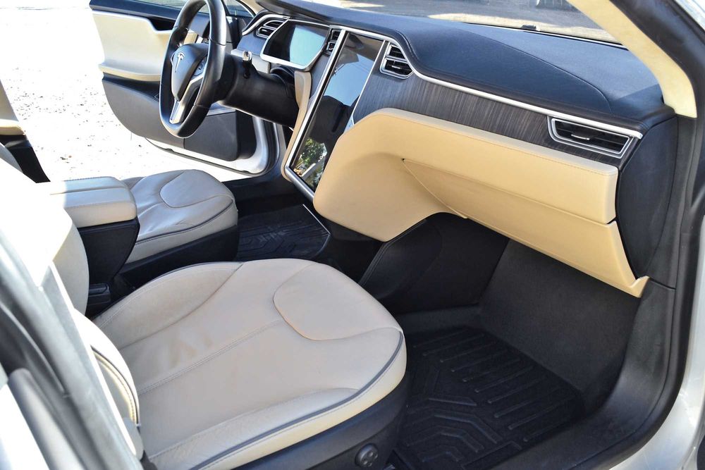 Продам Tesla Model S P85+