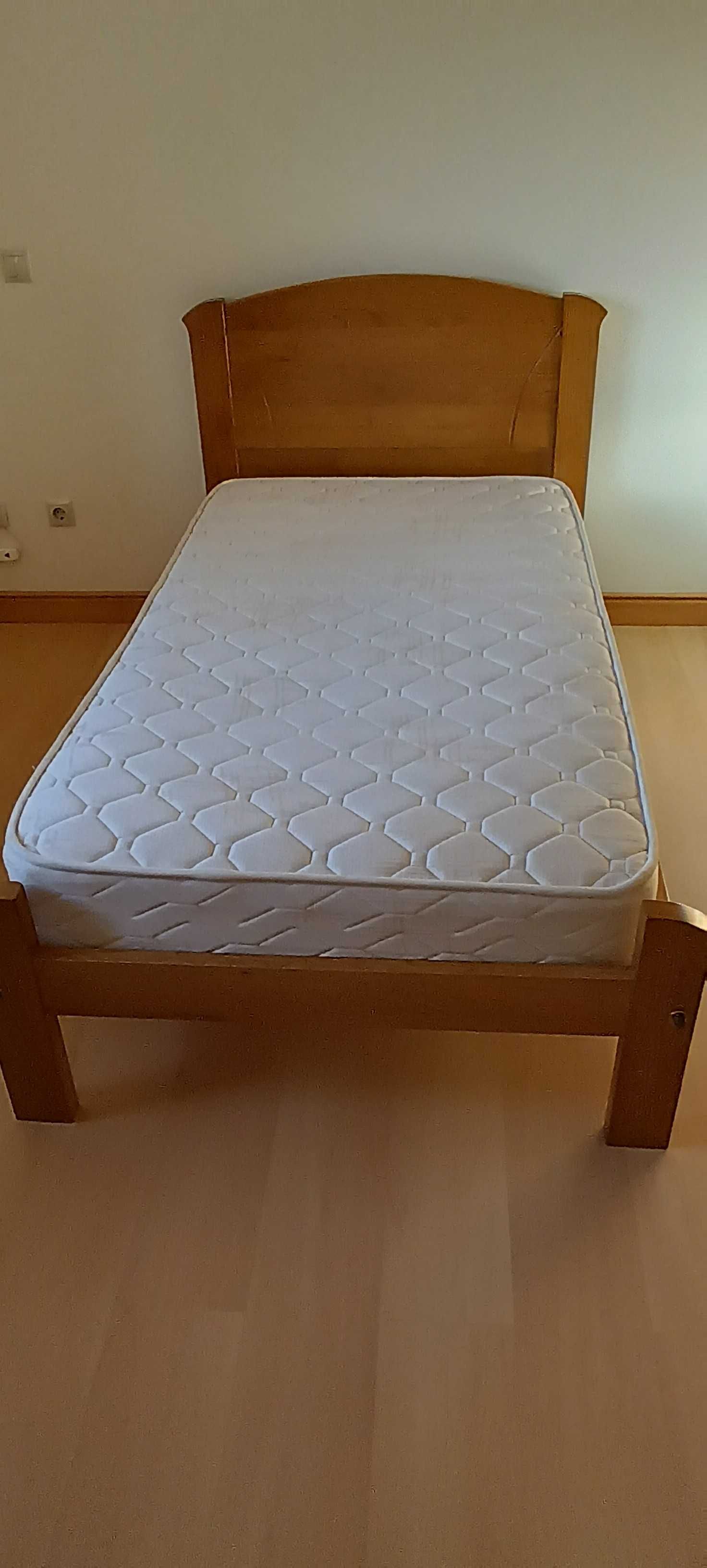 Cama solteiro mais mesinha