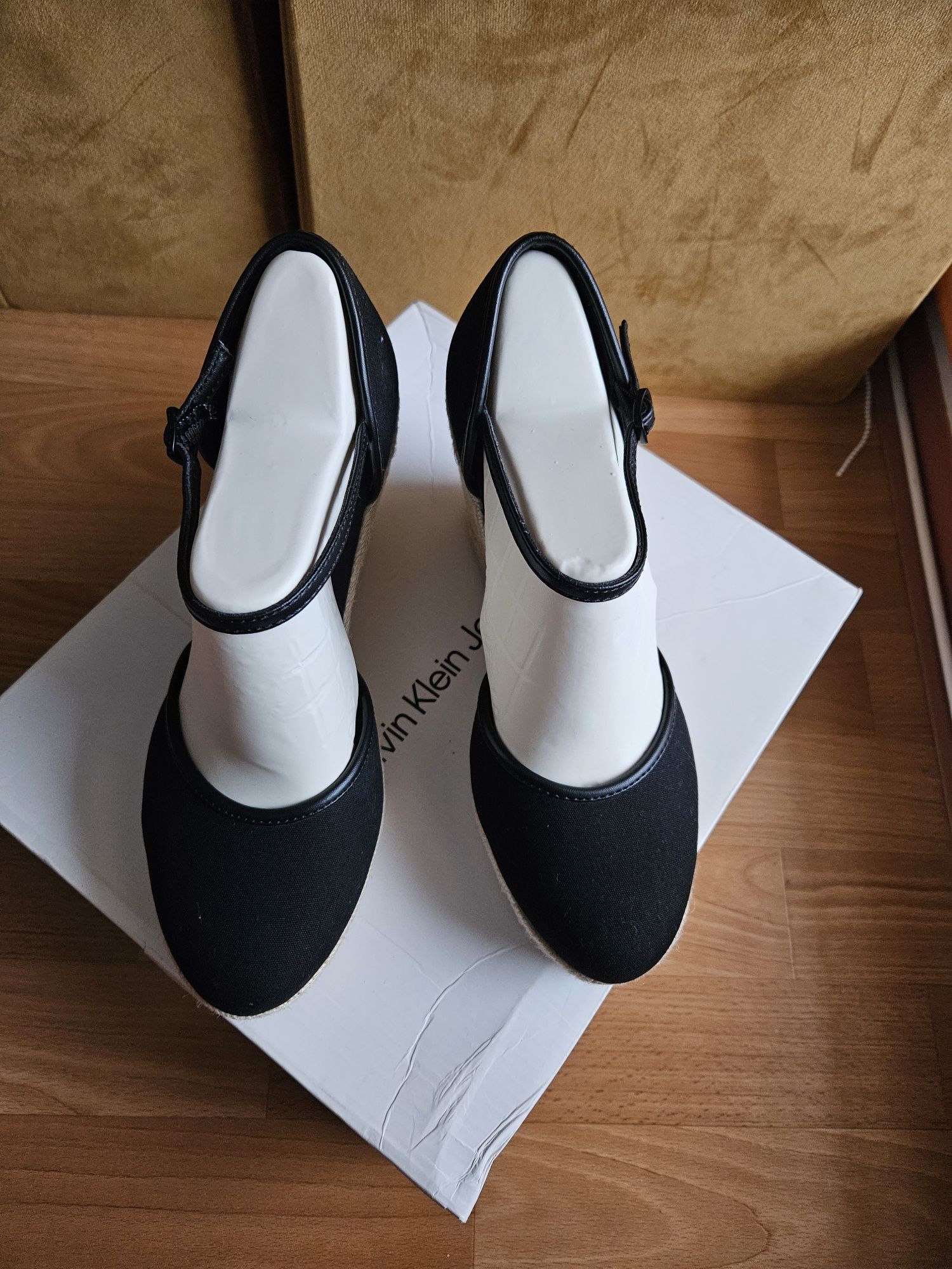 Sandały na koturnie espadryle Calvin Klain 39