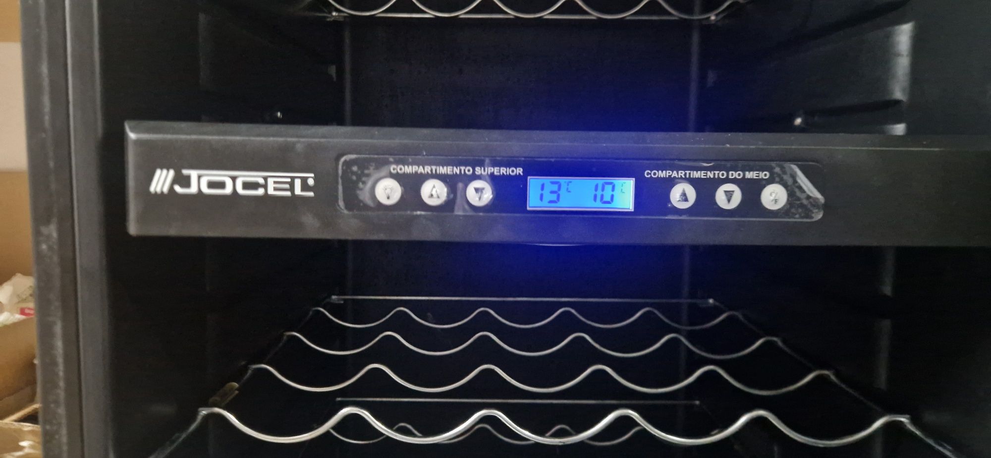 Cave de vinhos JOCEL com 3 temperaturas