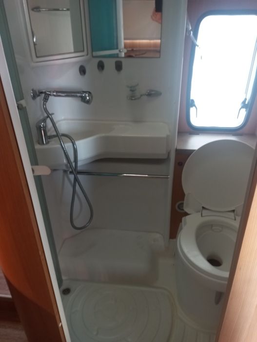 Autocaravana cama central de luxo ar condicionado