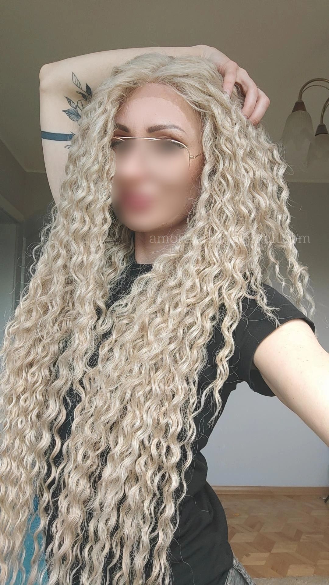 Peruka nowa jasny blond lace front loczki tkana ręcznie na co dzien sk