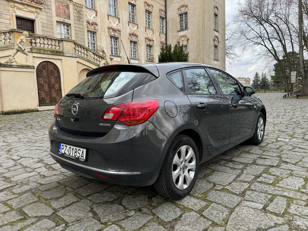 Opel Astra 2015 rok Polski Salon 5 drzwi Serwis Navigacja