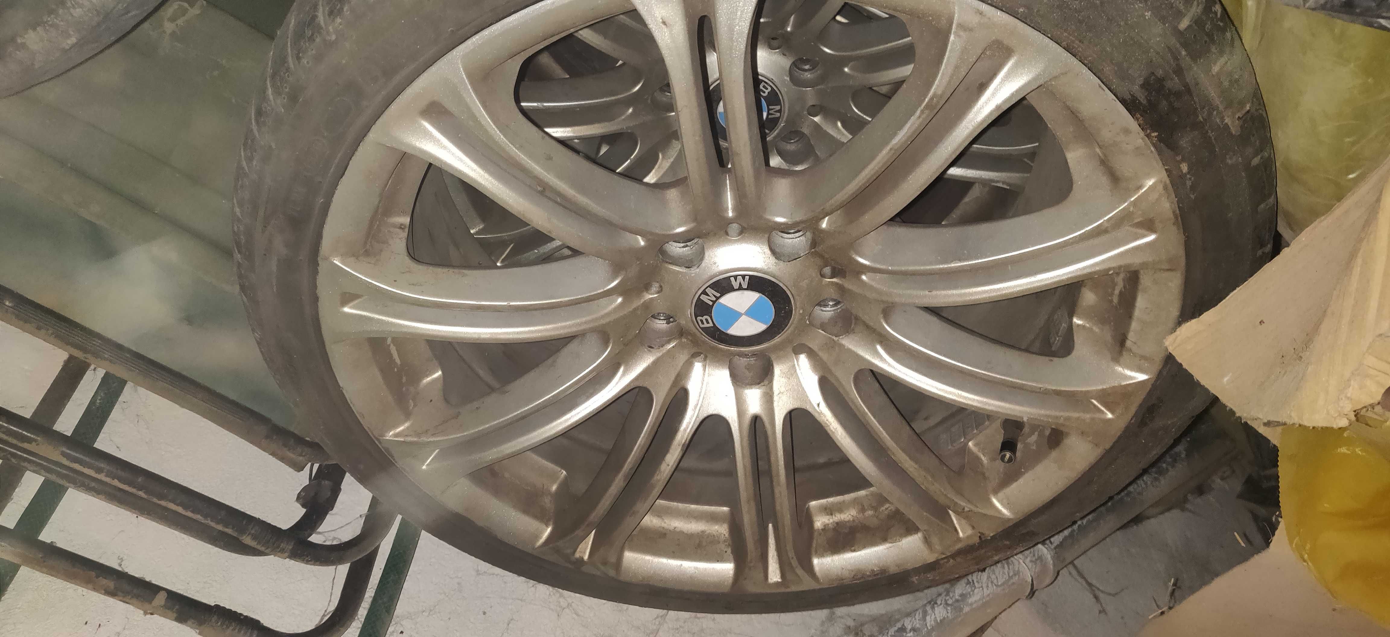 Felgi BMW Nokian Powerproof 19 cali ET30 XDrive E92