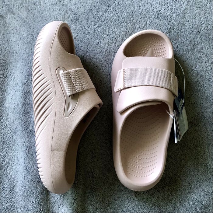 Шльопанці Crocs