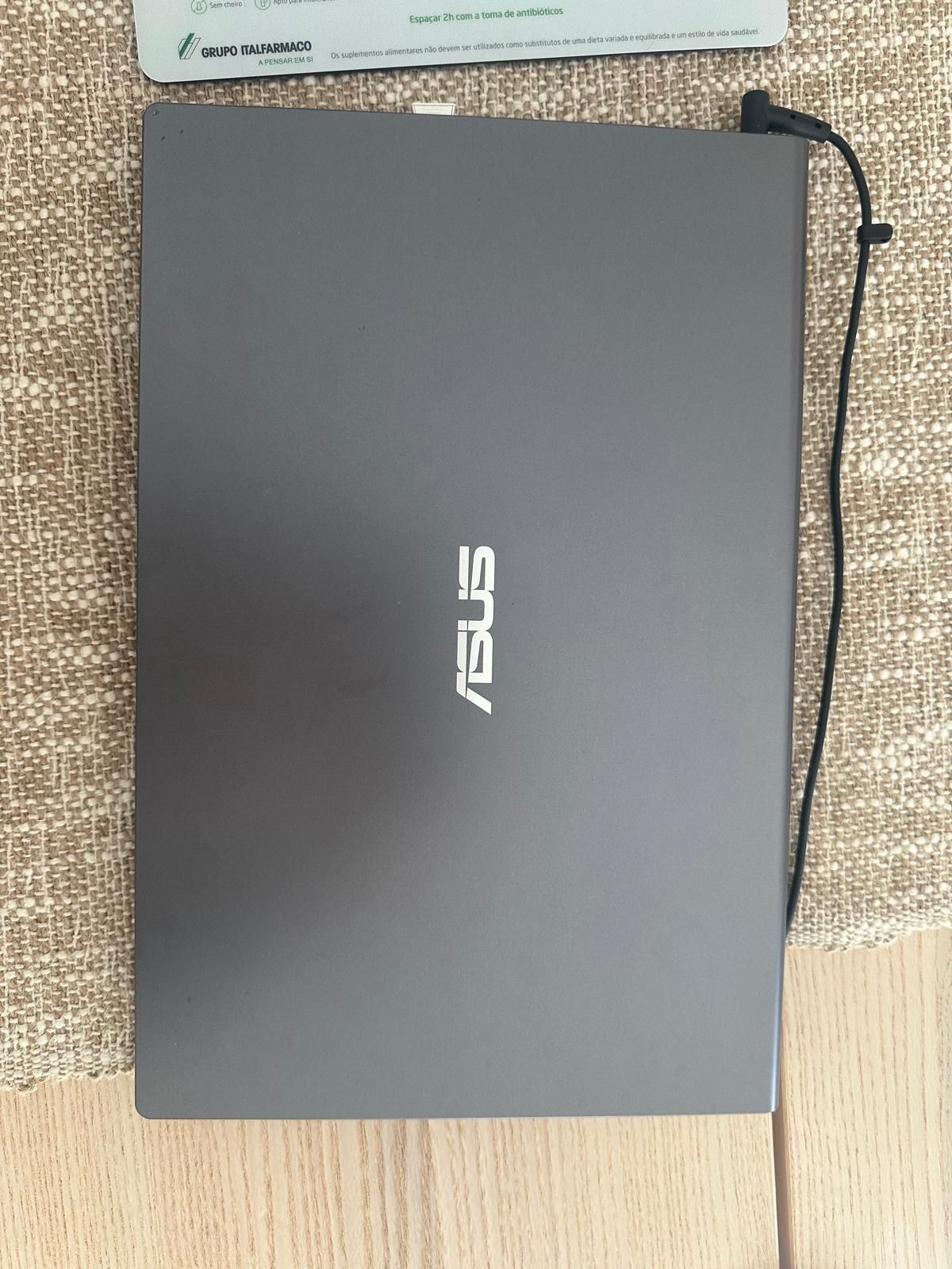 Asus X415 portátil
