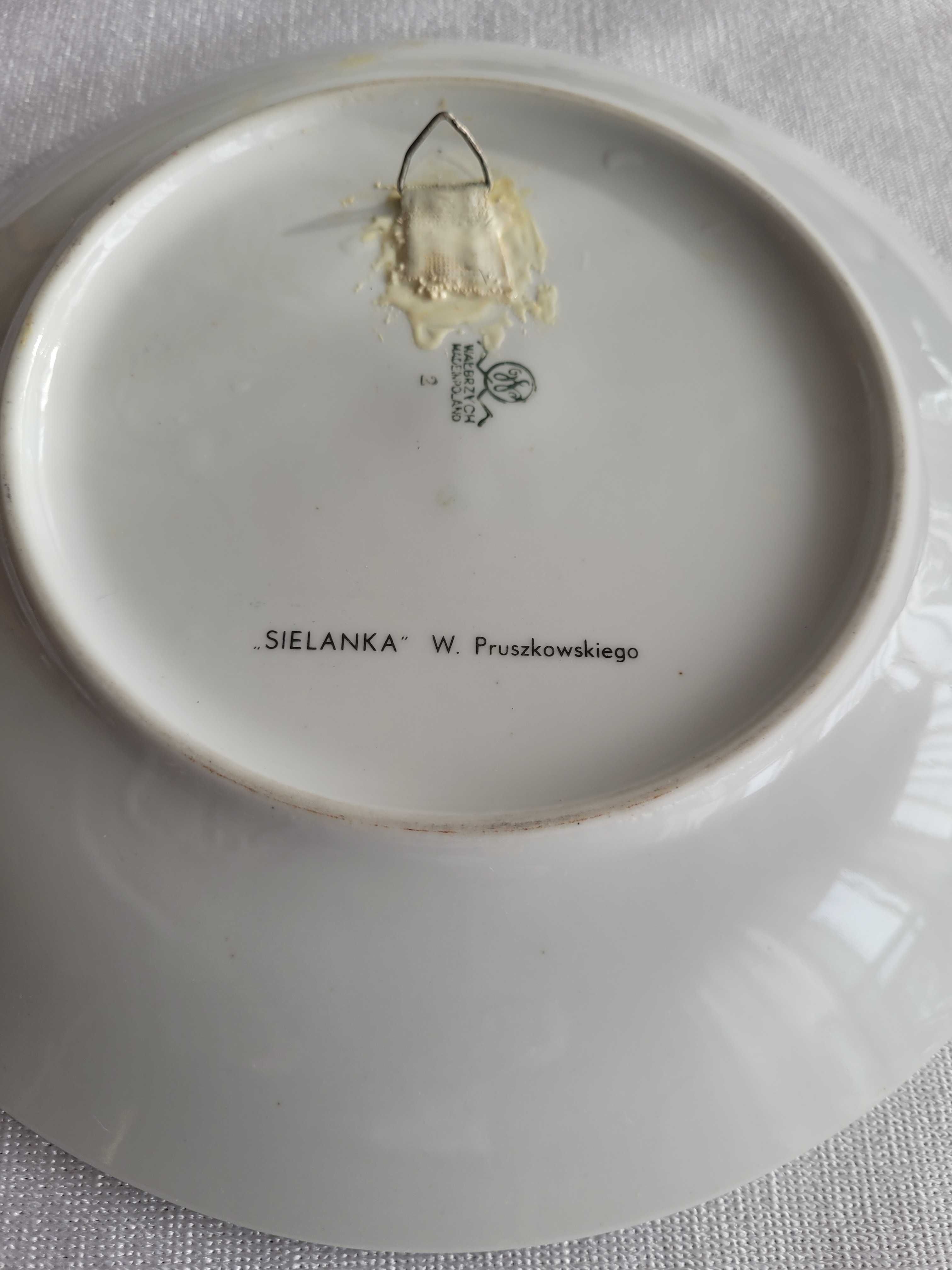 Duży talerz porcelanowy ,,Wałbrzych''