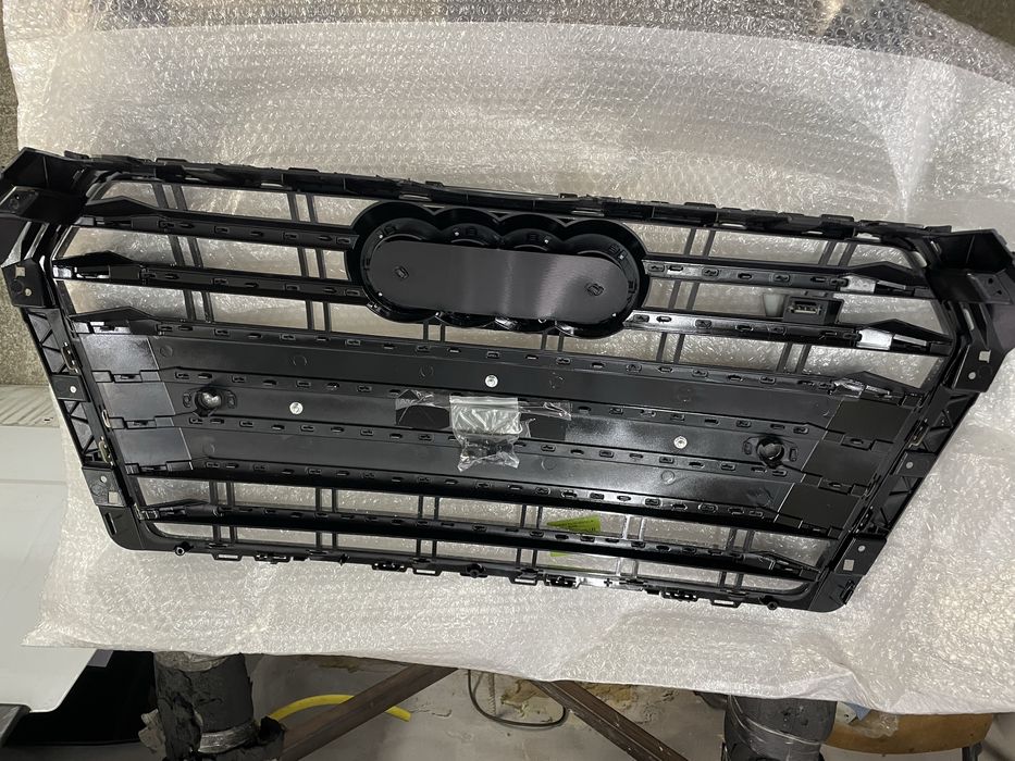 Решітка A4 B9 чорна