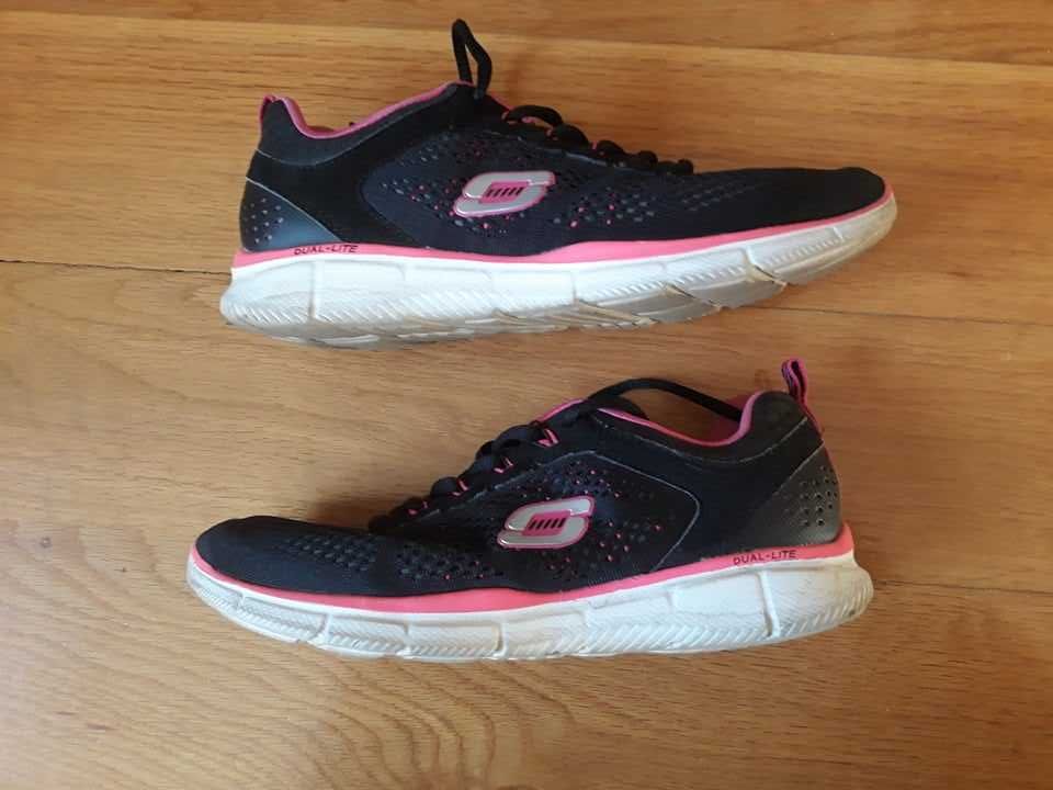 Sapatilhas skechers gel top pretas e rosas