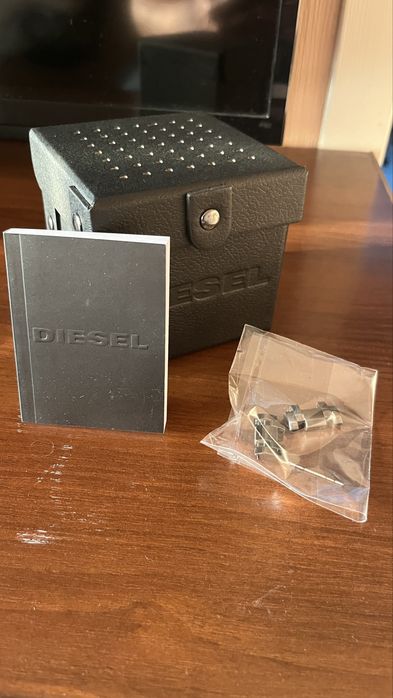 Стильний чоловічий годинник DIESEL STRONGHOLD DZ4348