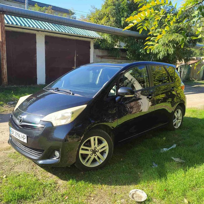 Toyota Verso 2012р. 1.33і.бензин.