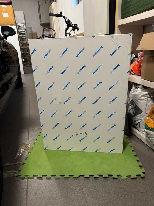 Szafka wisząca z dwoma półkami s60 cm x g20 cm x w80 cm