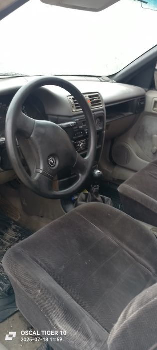 Машина находу кого цікавить звоніть