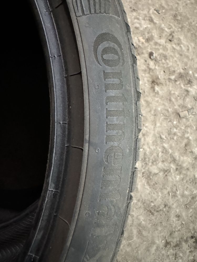 Continental AllSeasonContact 255/35 R19