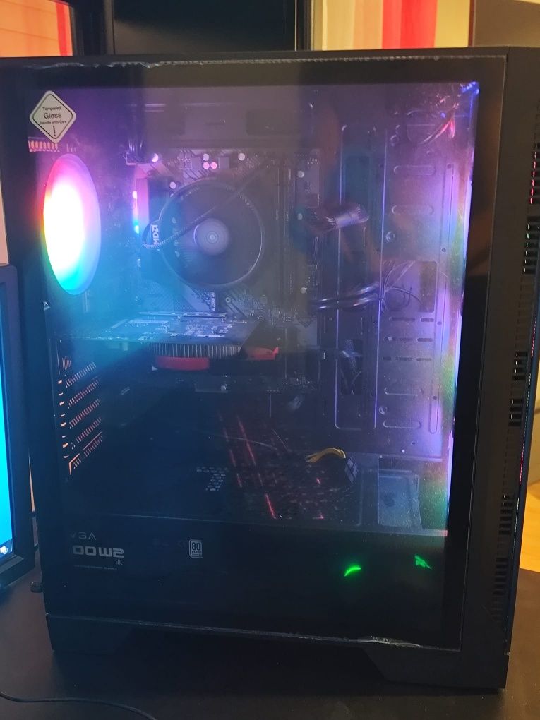 PC gaming com garantia e caixas