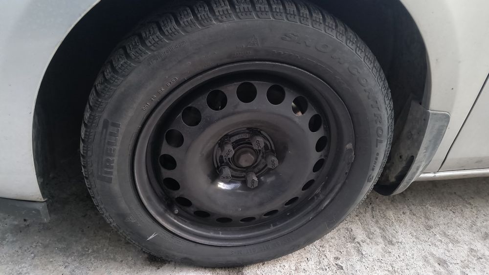 Комплект зимових колес на дисках з датчиком тиску 205/55 R16 5*105