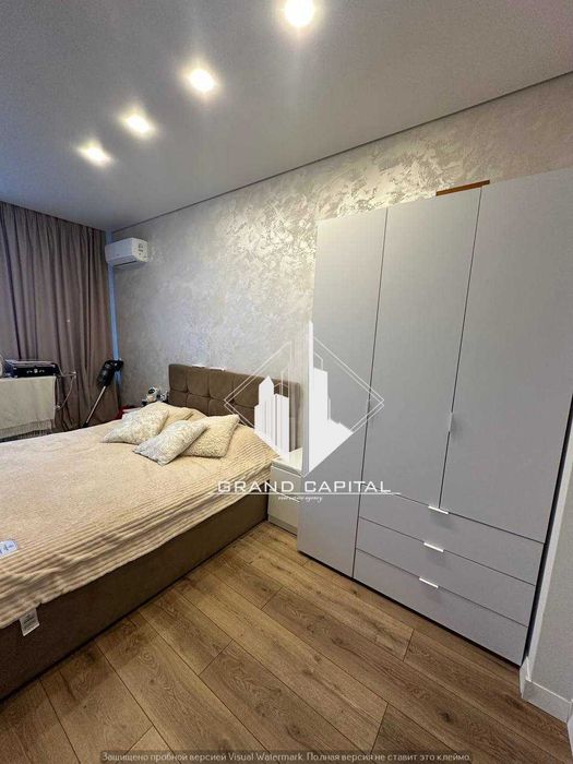 Продам ВИДОВУ 1к квартиру ЖК Каховська/ метро Лівобережна /ГЕНЕРАТОР