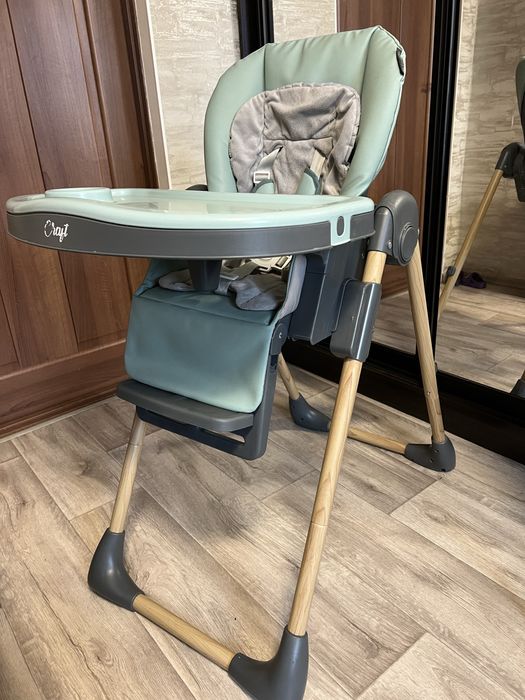 Продам стільчик для годування