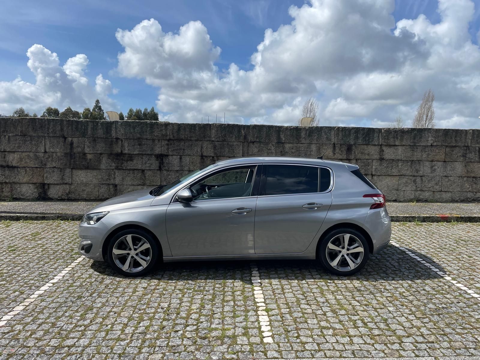 Peugeot 308 1.6 BlueHDi J17 Allure (desde 160€/mês)