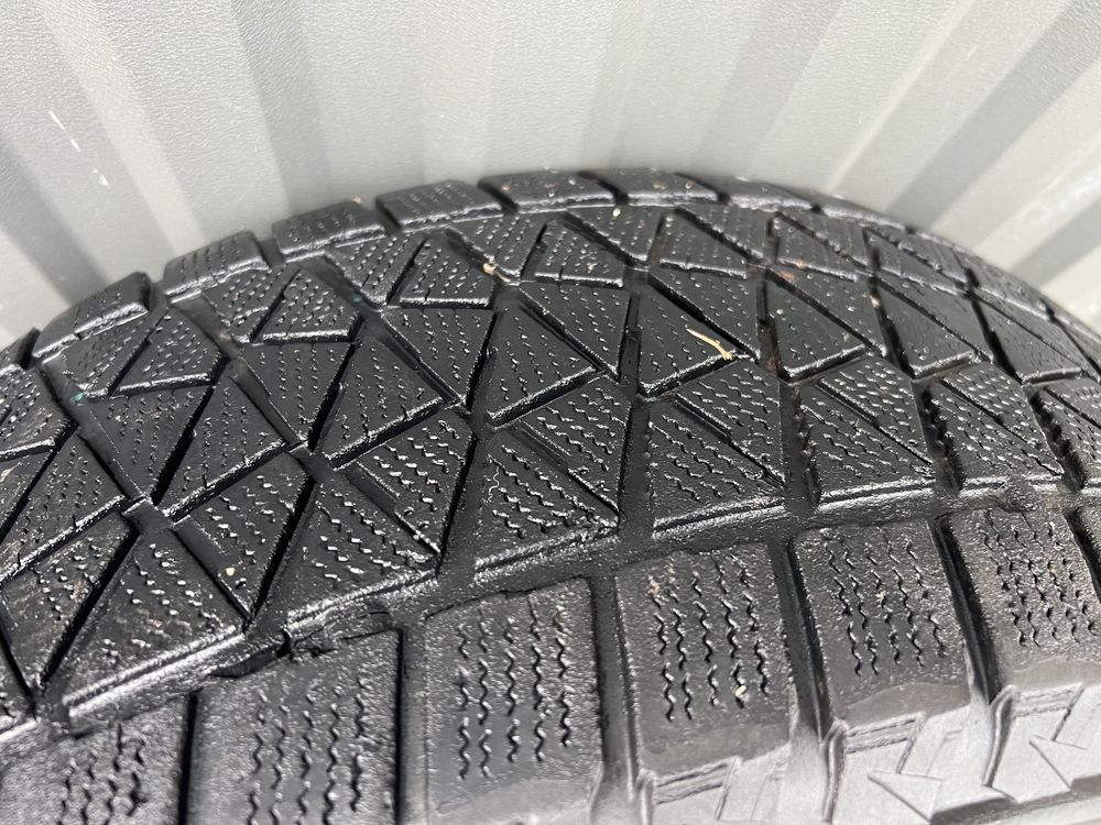 Диск R17 з шинами 265/65 bridgestone