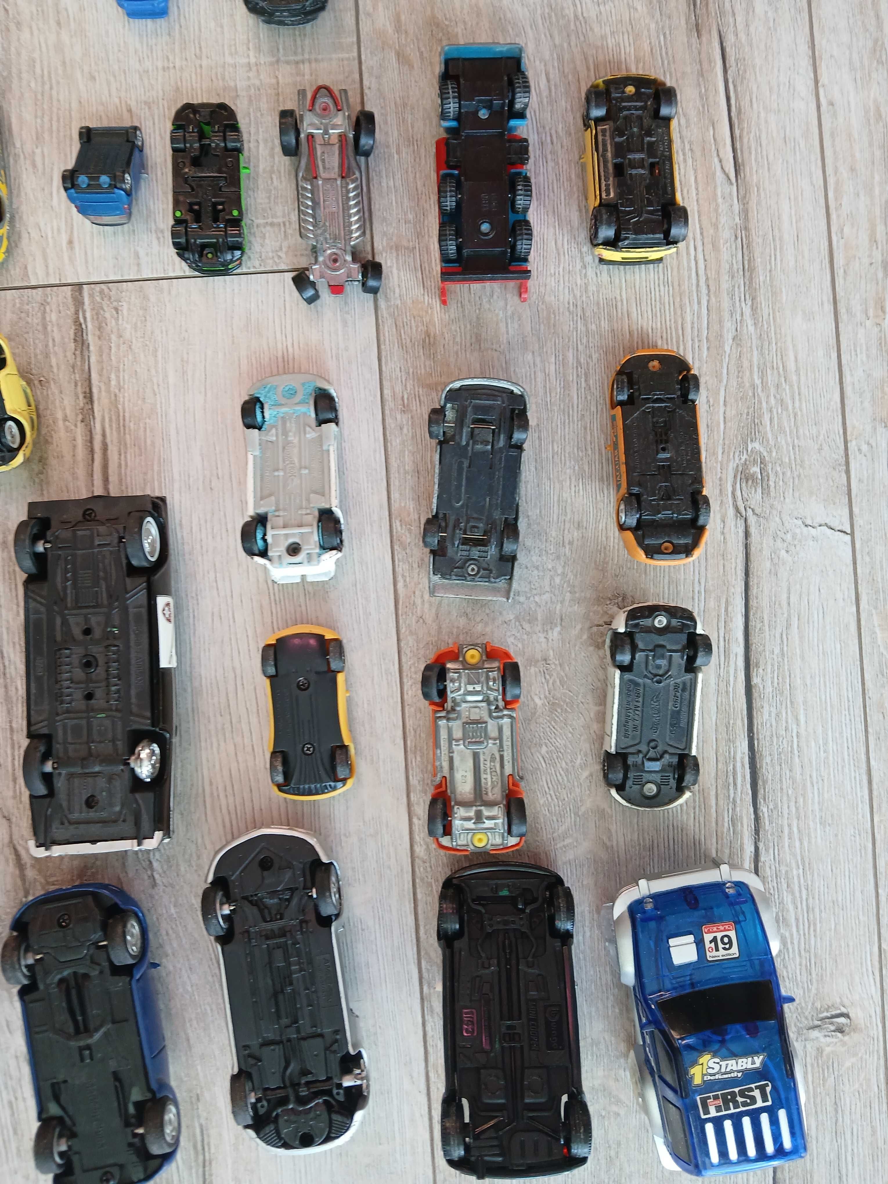 Stare resoraki autka - Hot Wheels, Mini Cooper, Fiat 126p i inne