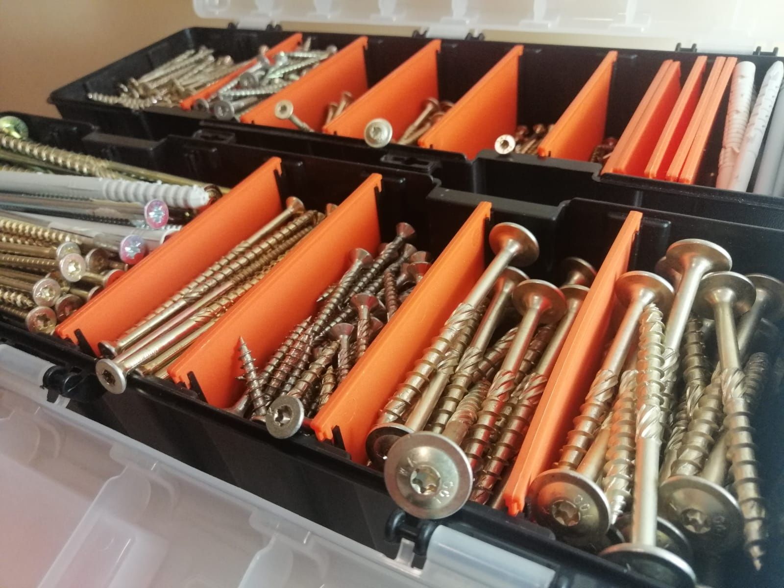 Wkręty, śruby, torx, różne, zestaw w pudełkach