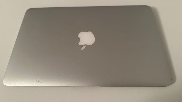 Apple MacBook A1370