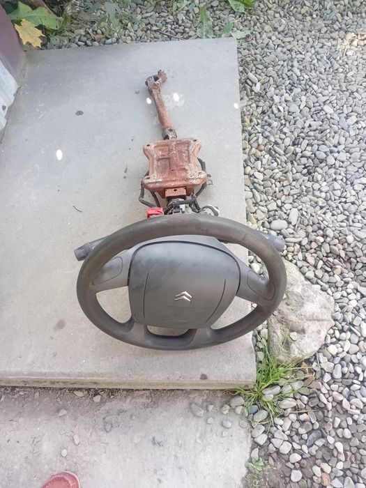 Рульова колонка в зборі руль,аirbeg,і інше.