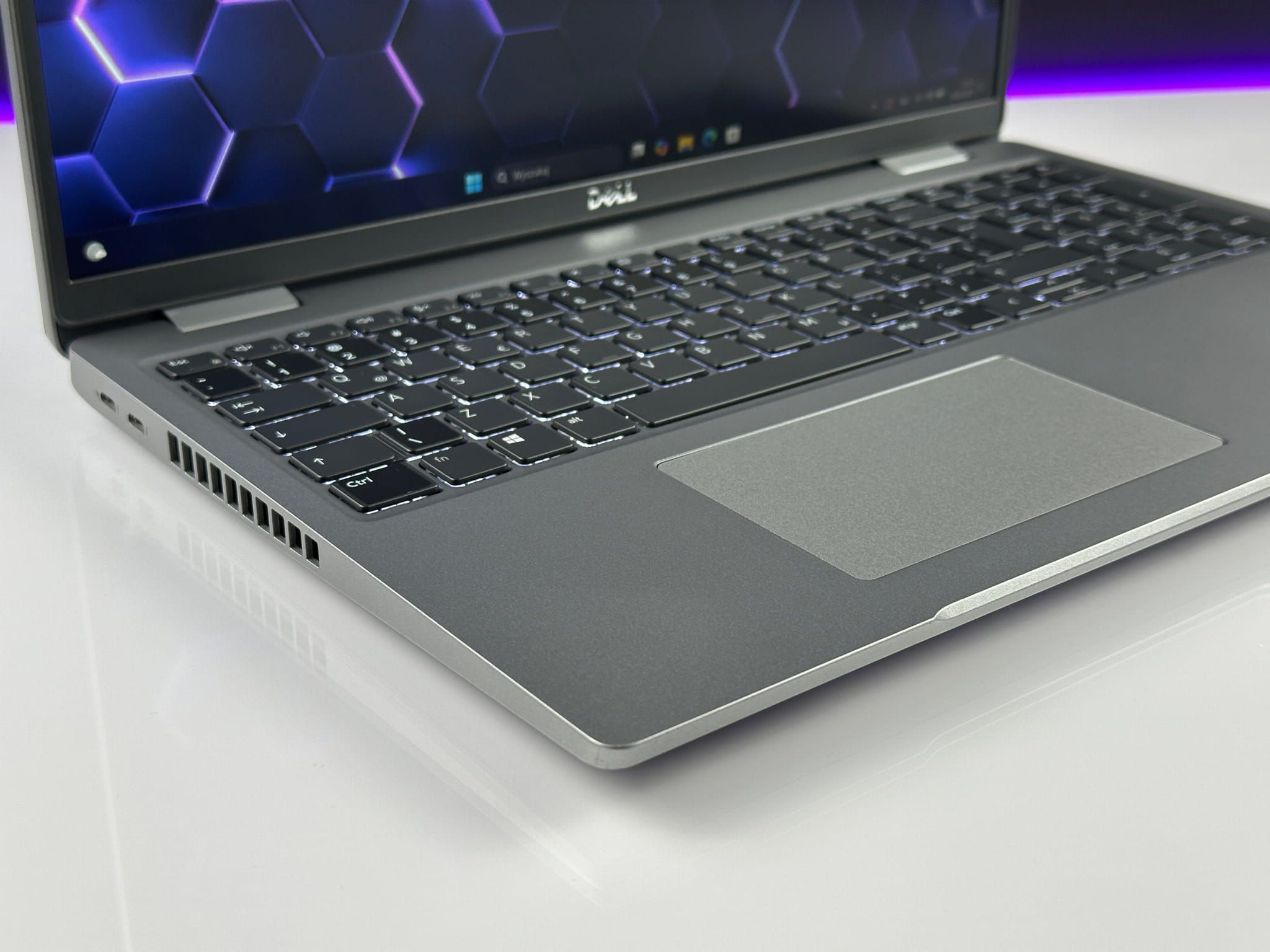 Laptop DELL Precision 3560 | i7-1165G7 / FHD DOTYK / T500 / gwarancja
