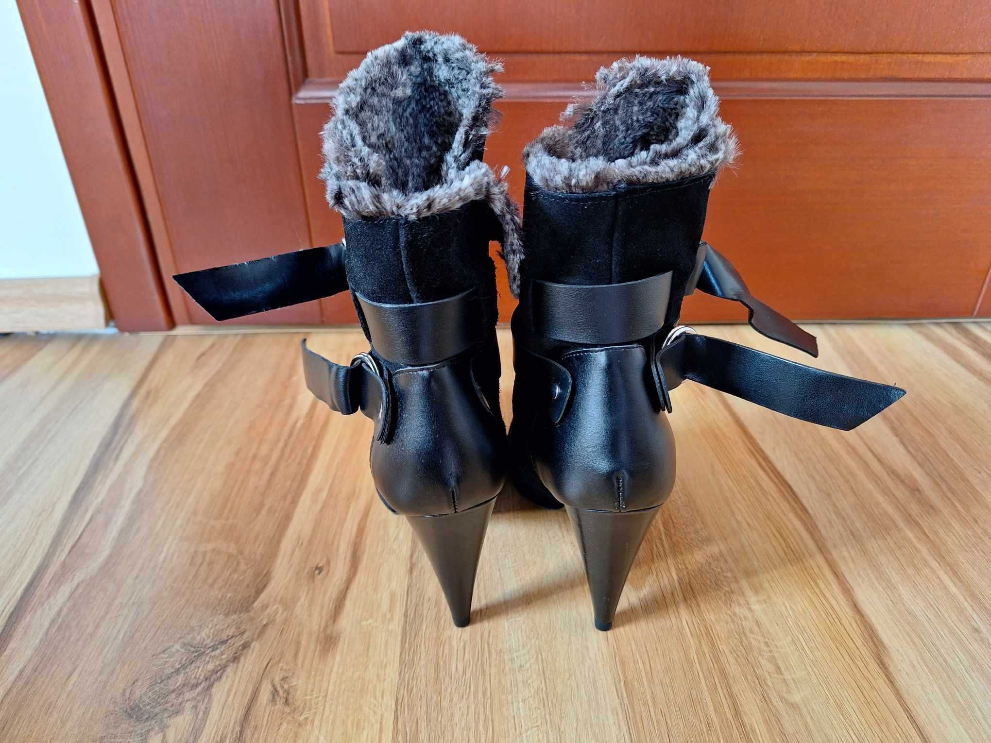 buty botki MNG skóra czarne skórzane Mango ozdobne futerko