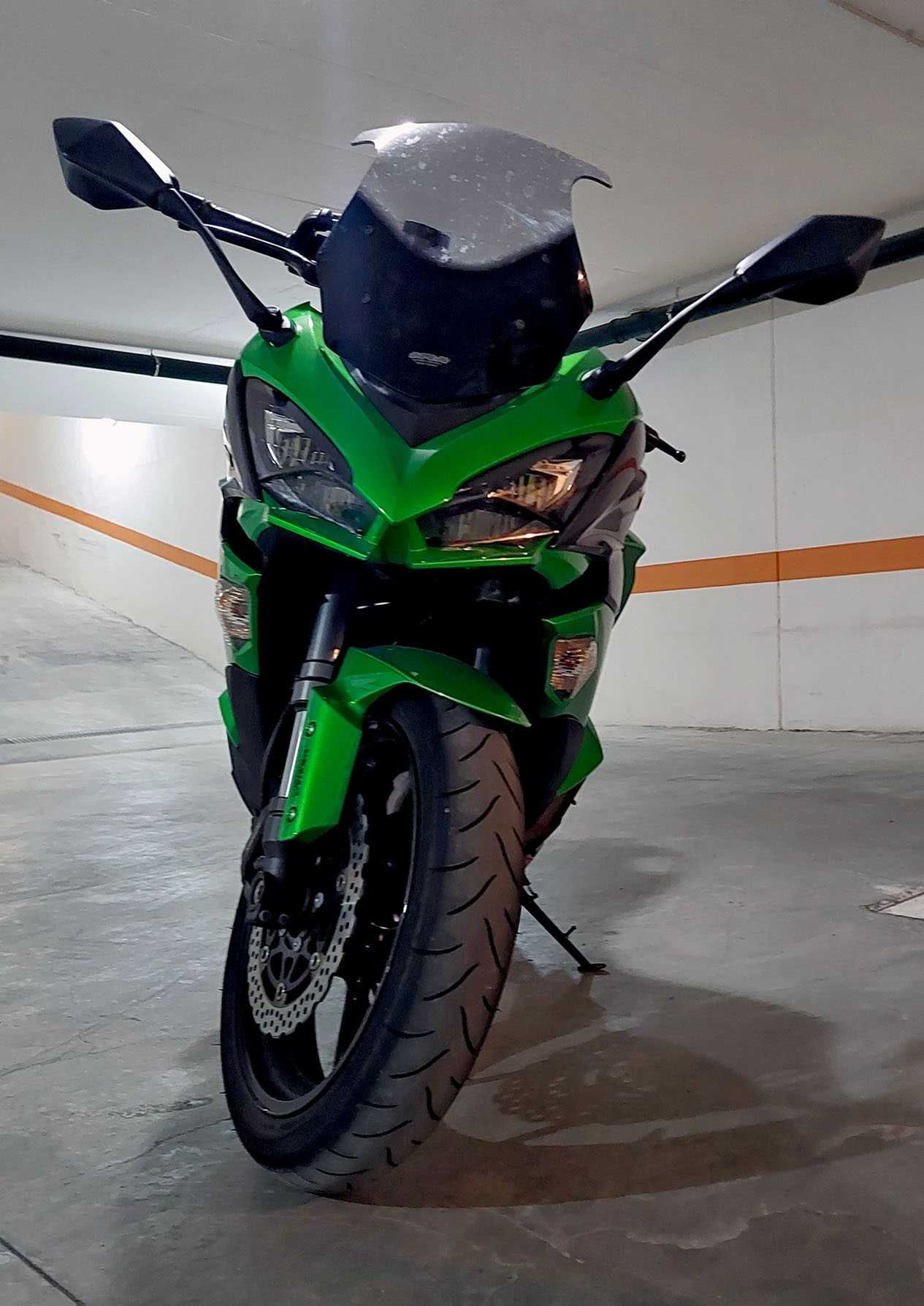 Kawasaki Sport Tourer 1000SX de 2017. Impecável.