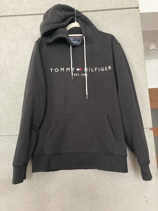 Czarna bluza z kapturem Tommy Hilfiger