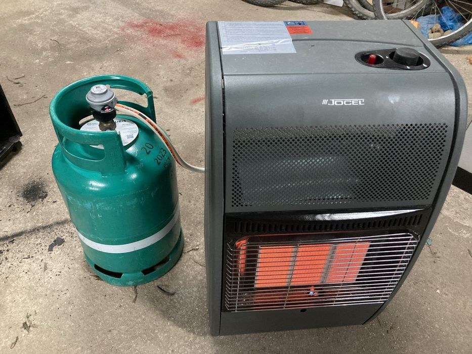 Aquecedor a gaz de bilha Jocel em bom estado como novo