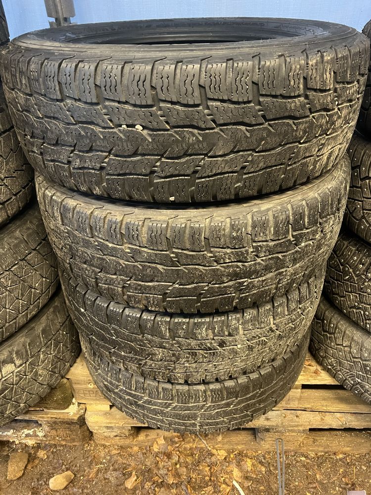 205/65/16C Nokian hakkapeliitta CR3