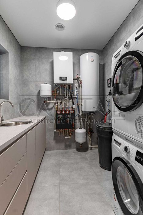 Оренда сучасного нового будинку в КМ с.Крушинка.