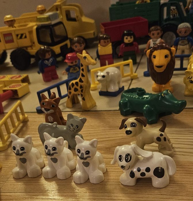 Lego Duplo ludziki, zwierzęta, pojazdy